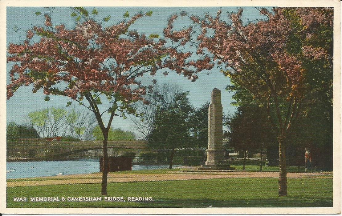 Reading, War Memorial &amp; Caversham Bridge
