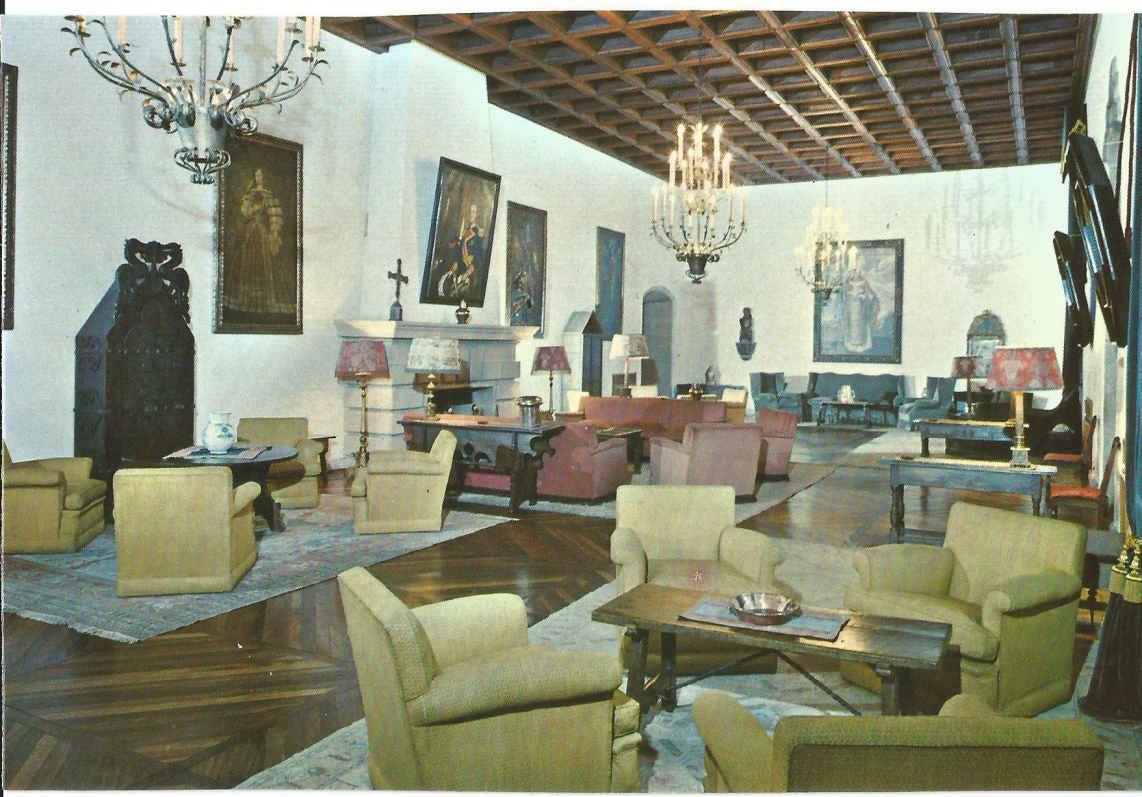 Santiago de Compostela, De los Reyes Católicos - Royal Hall